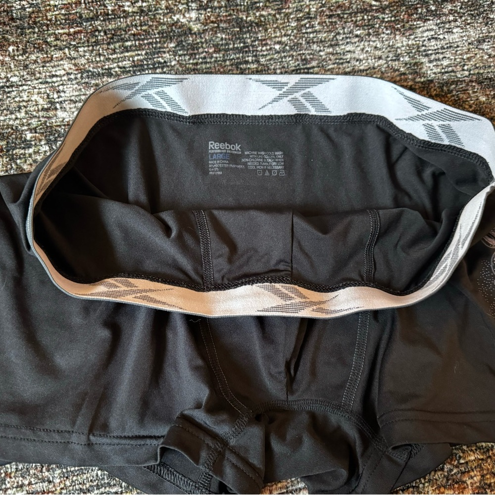 Reebok Trunks - Picture 2 of 3